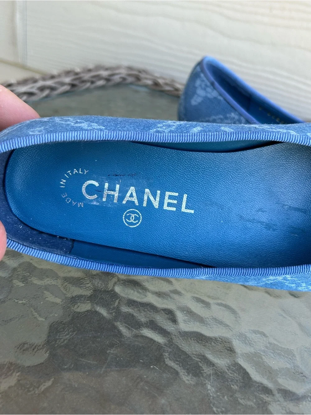 CHANEL  Blue Denim Camellia CC Logo Ballet Flats sz 37 US 6.5